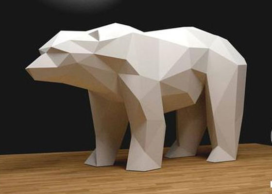 Китай Белая покрашенная скульптура медведя нержавеющей стали длины 120cm поставщик
