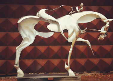 Китай Метод вковки скульптуры металла впечатляющего неполного наездника на открытом воздухе поставщик
