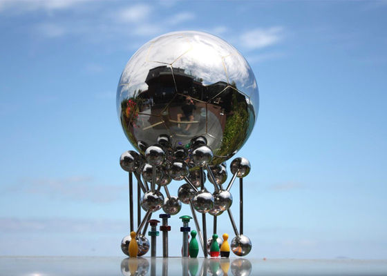 Хорошая цена. Скульптура футбола гигантского украшения на открытом воздухе в городе с изготовленным на заказ размером онлайн