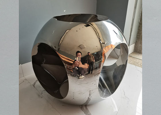 Хорошая цена. Отполированная скульптура шарика нержавеющей стали 316 45cm для домашнего оформления онлайн